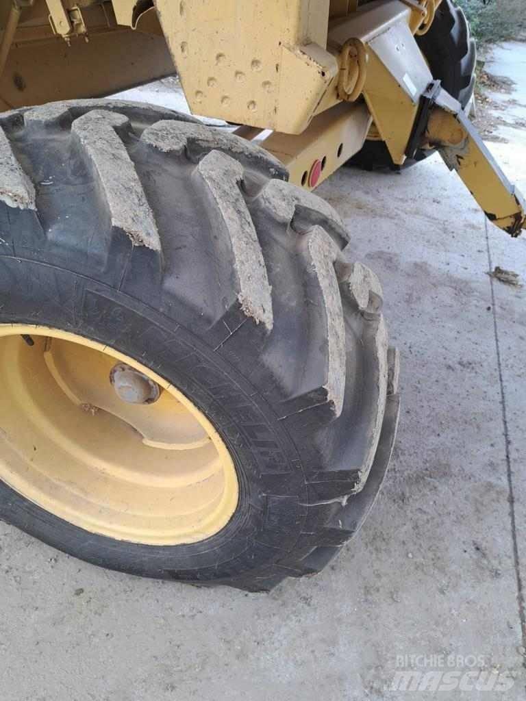 New Holland TX 66 Combine de secerat