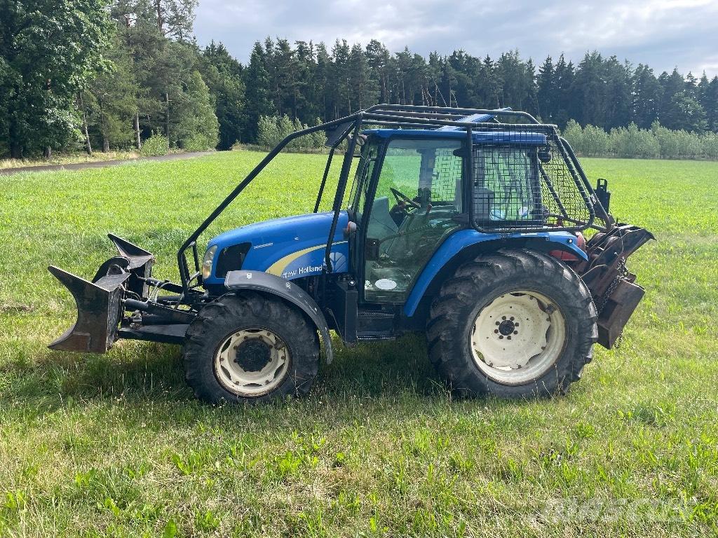 New Holland T5050 Tractoare forestiere