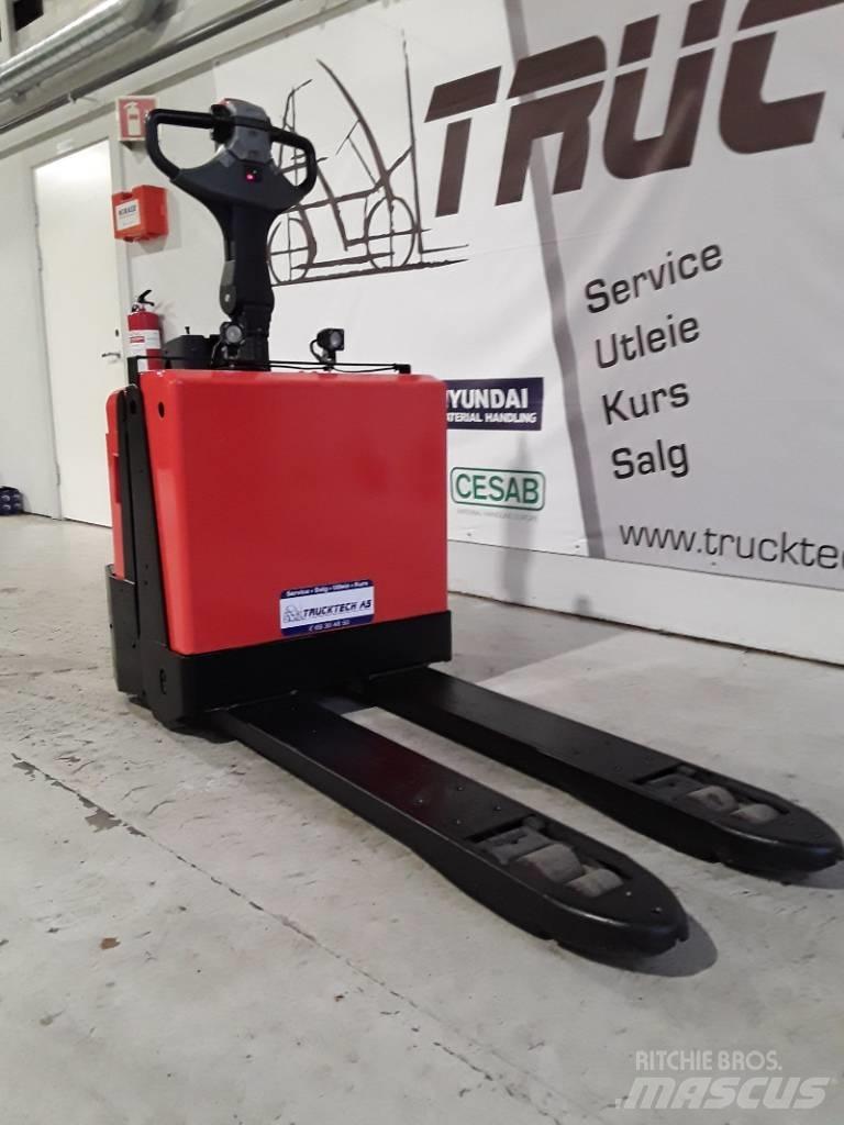 BT LPE 200 Transpaleta cu platforma