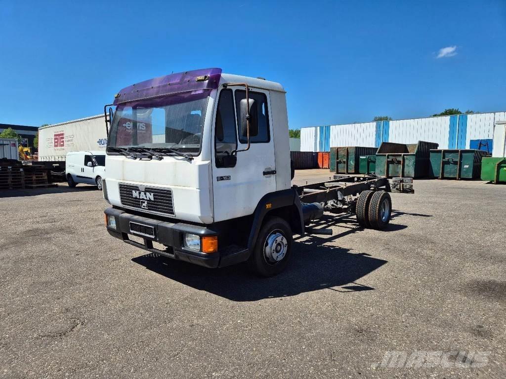 MAN LE 2000 Camion cabina sasiu
