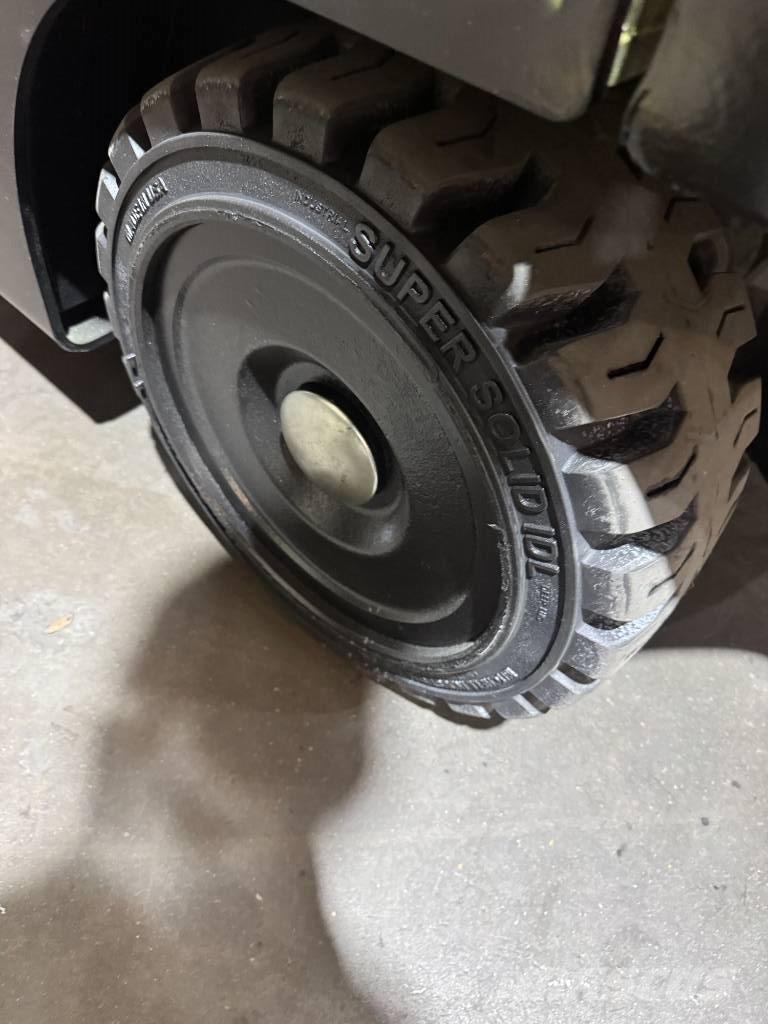 Hyster E 120 XN Stivuitor electric