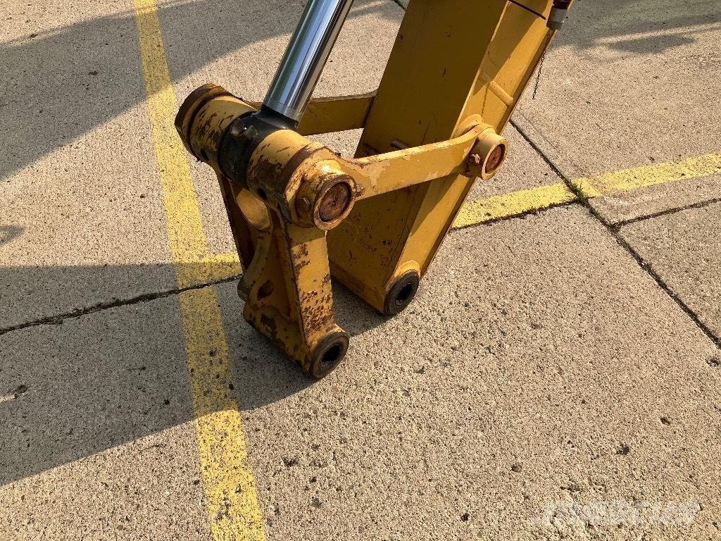 CAT 318 FL Excavatoare pe șenile
