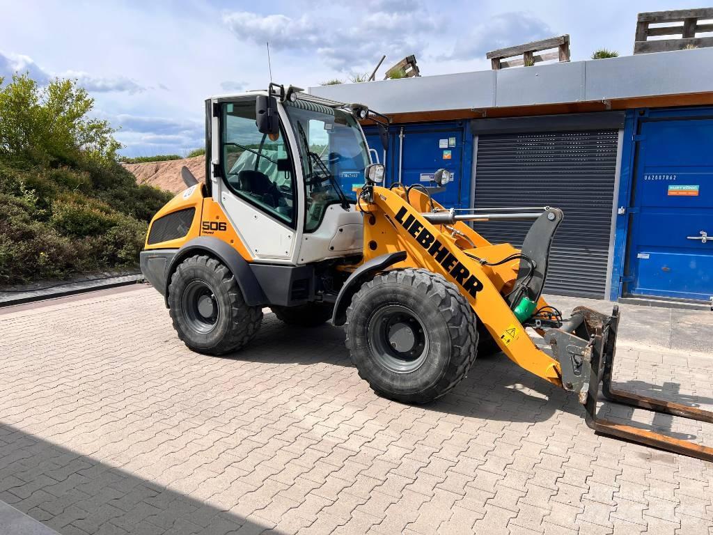 Liebherr L 506C Incarcator pe pneuri
