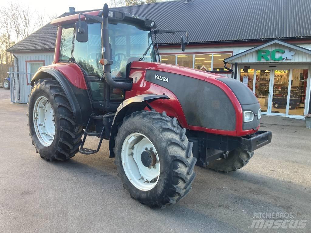 Valtra T 120 Tractoare