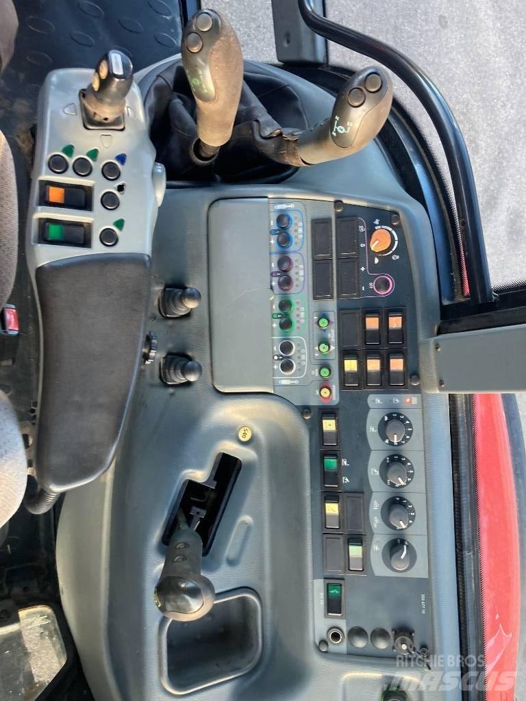 Valtra T 120 Tractoare