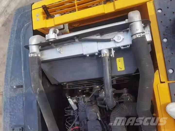 Hyundai 220LC-9S Excavatoare pe șenile
