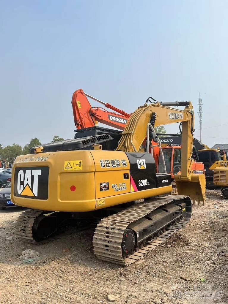 CAT 320 D Excavatoare pe șenile
