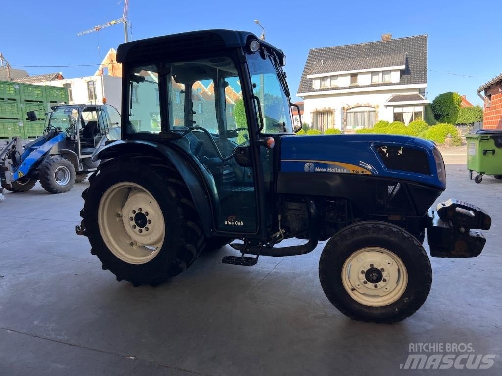 New Holland T4030F Tractoare