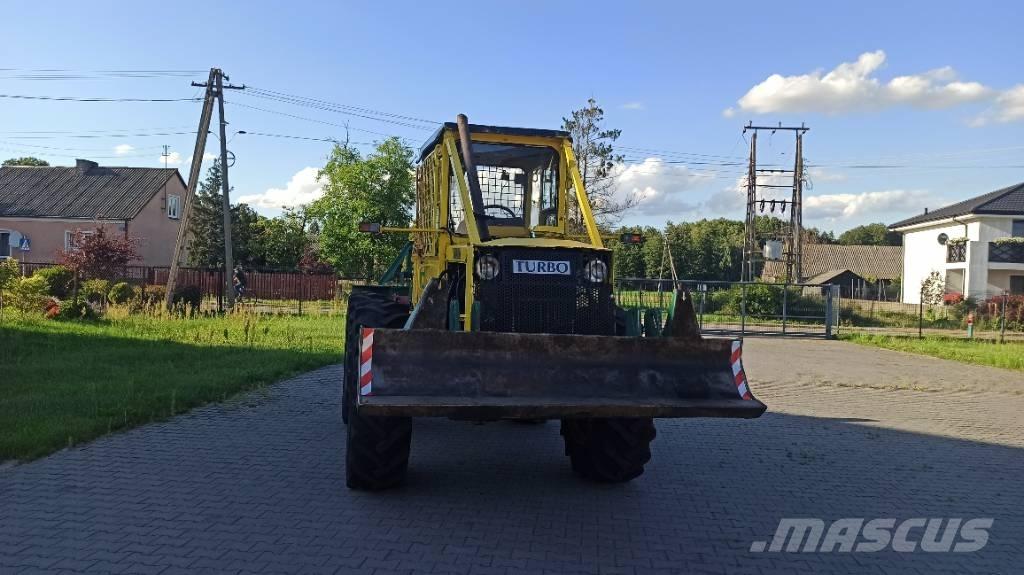 LKT 81 TURBO Utilaje de manevrarea a bustenilor