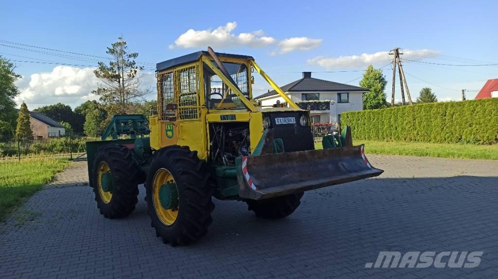 LKT 81 TURBO Utilaje de manevrarea a bustenilor