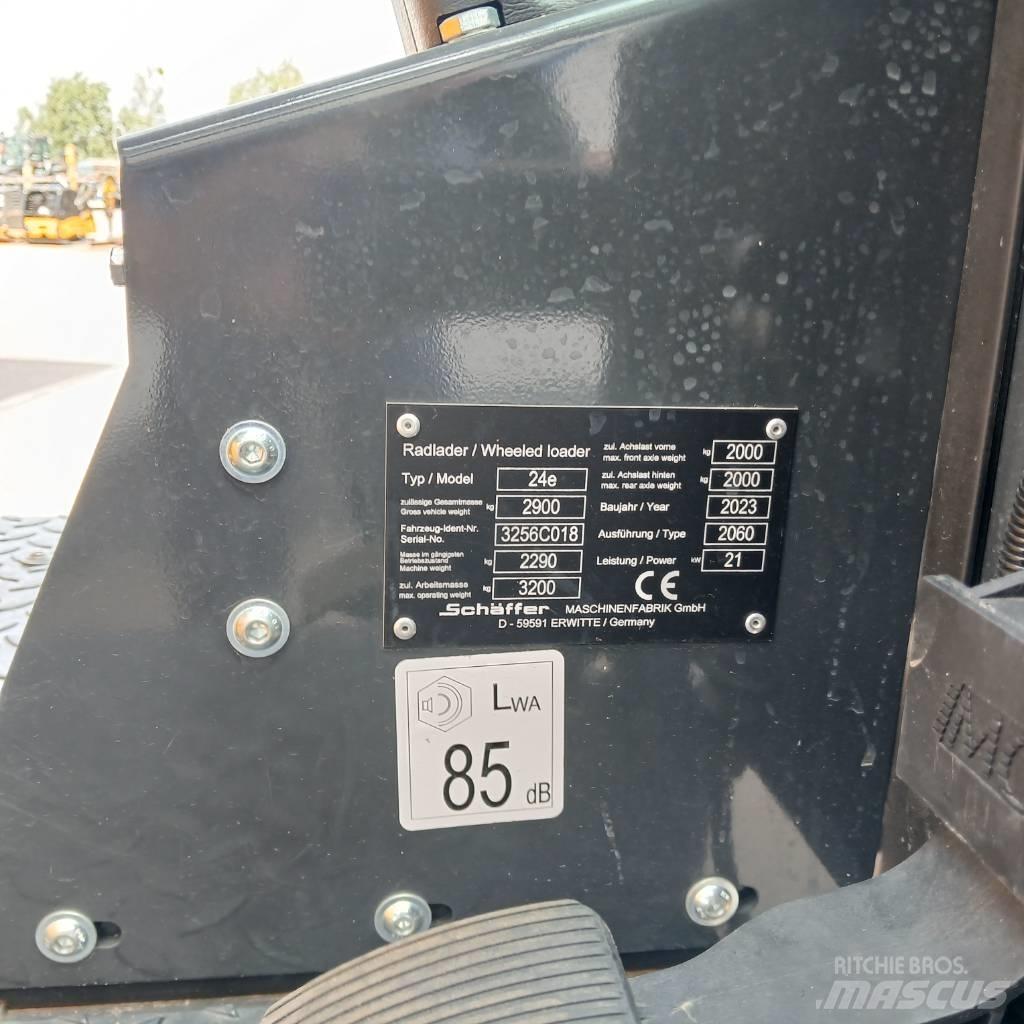 Schäffer Lader 24e Mini incarcator
