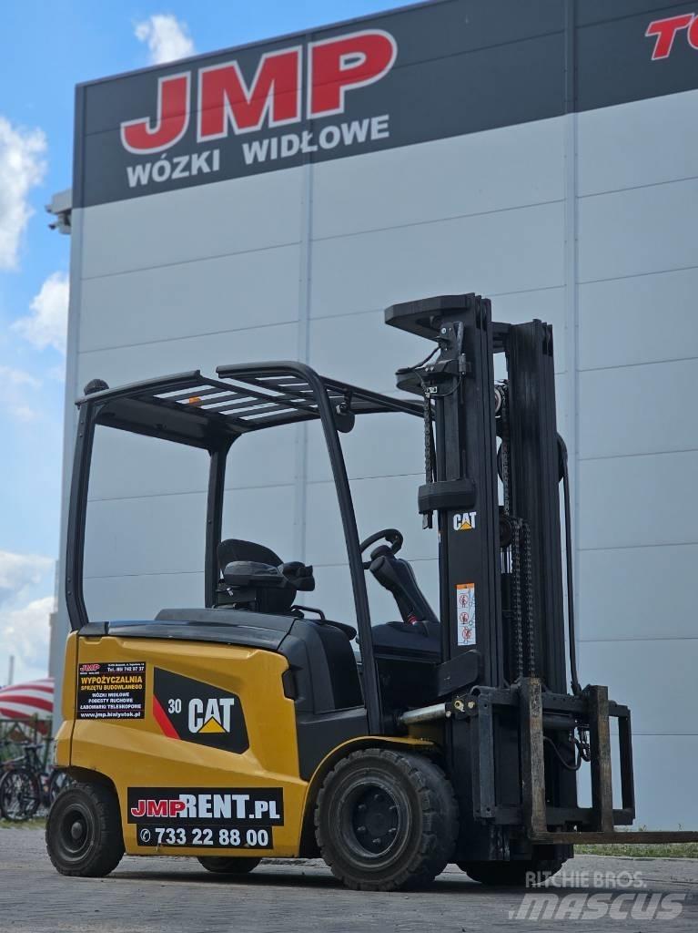 CAT EP 30 CN Stivuitor electric
