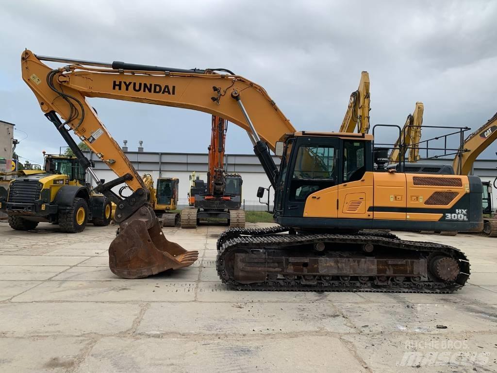 Hyundai HX 300 L Excavatoare pe șenile
