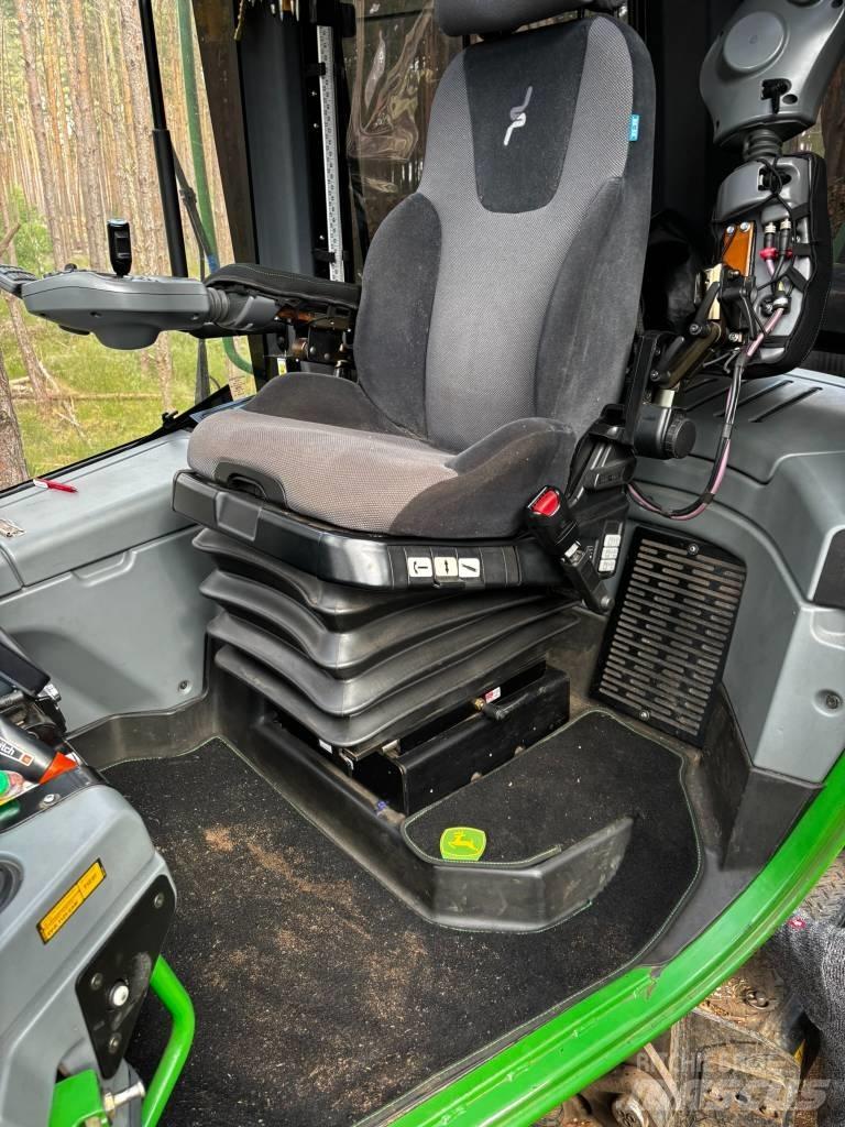 John Deere 1170 E Combine forestiere