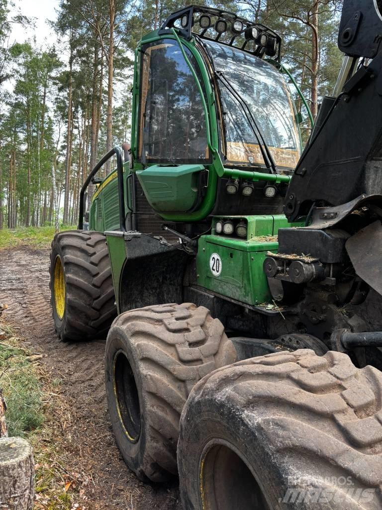 John Deere 1170 E Combine forestiere