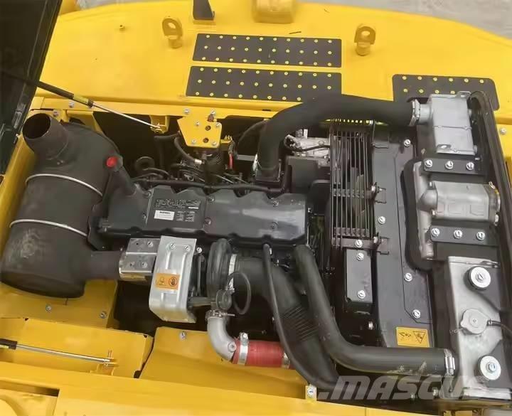 Komatsu PC220-8 Excavatoare pe șenile
