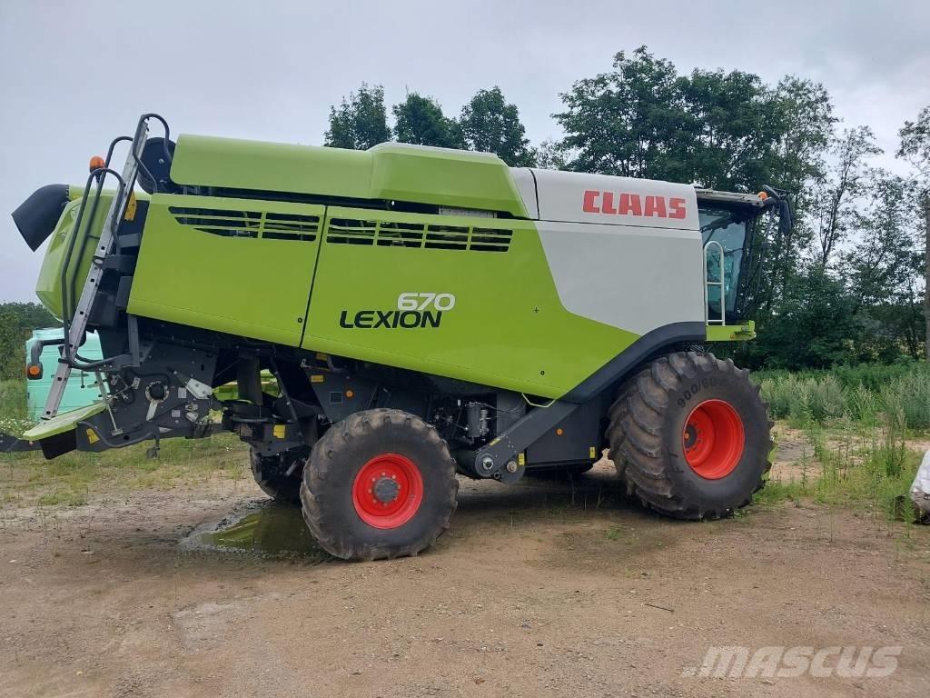 CLAAS Lexion 670 Combine de secerat
