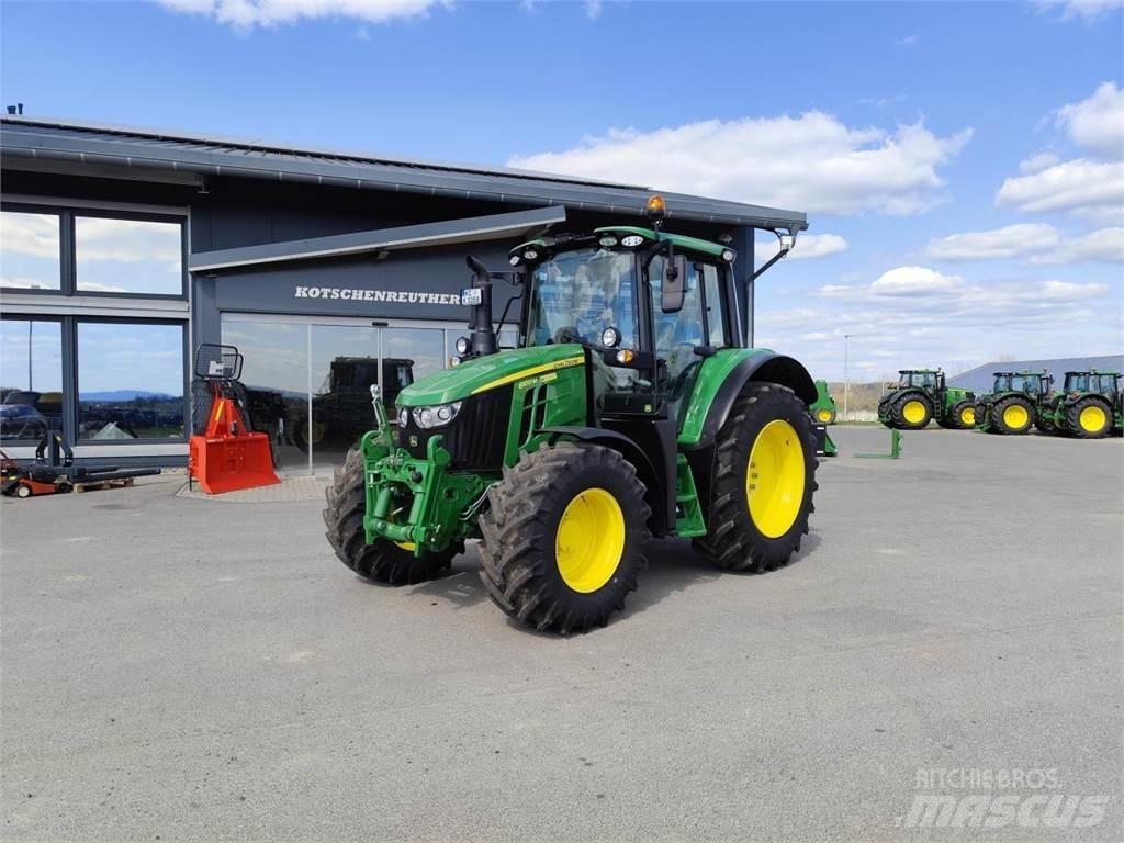 John Deere 6100M Tractoare