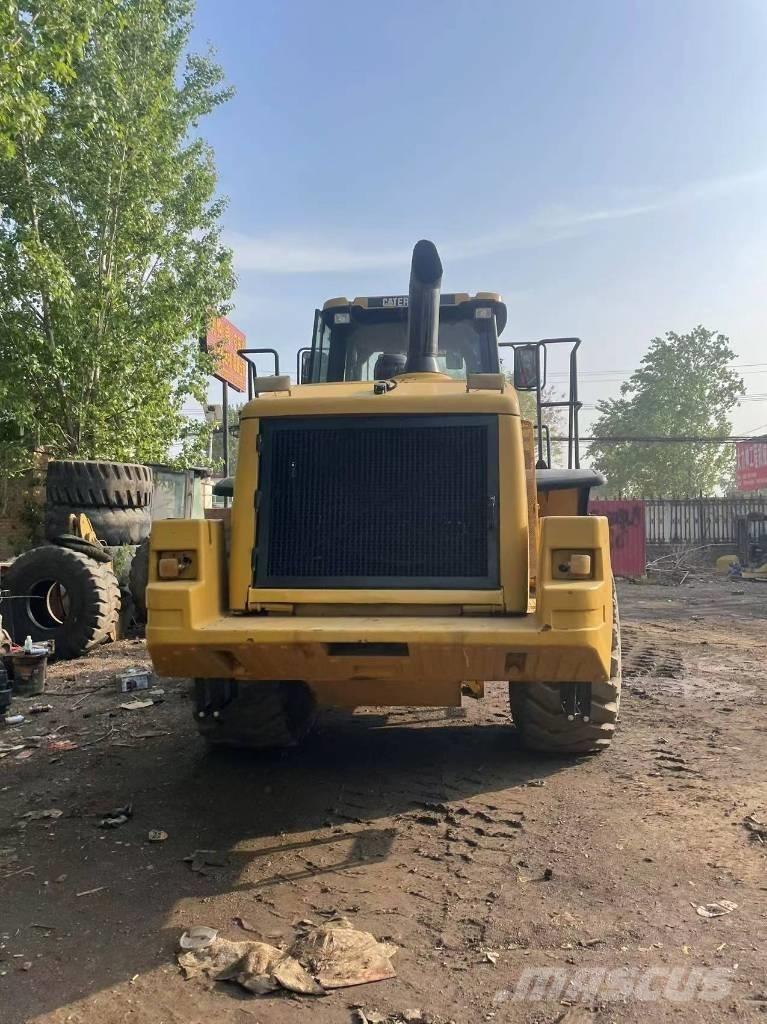 CAT 966 Excavatoare cu roti