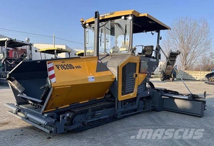 Volvo P 7820D Pavatoare asfalt