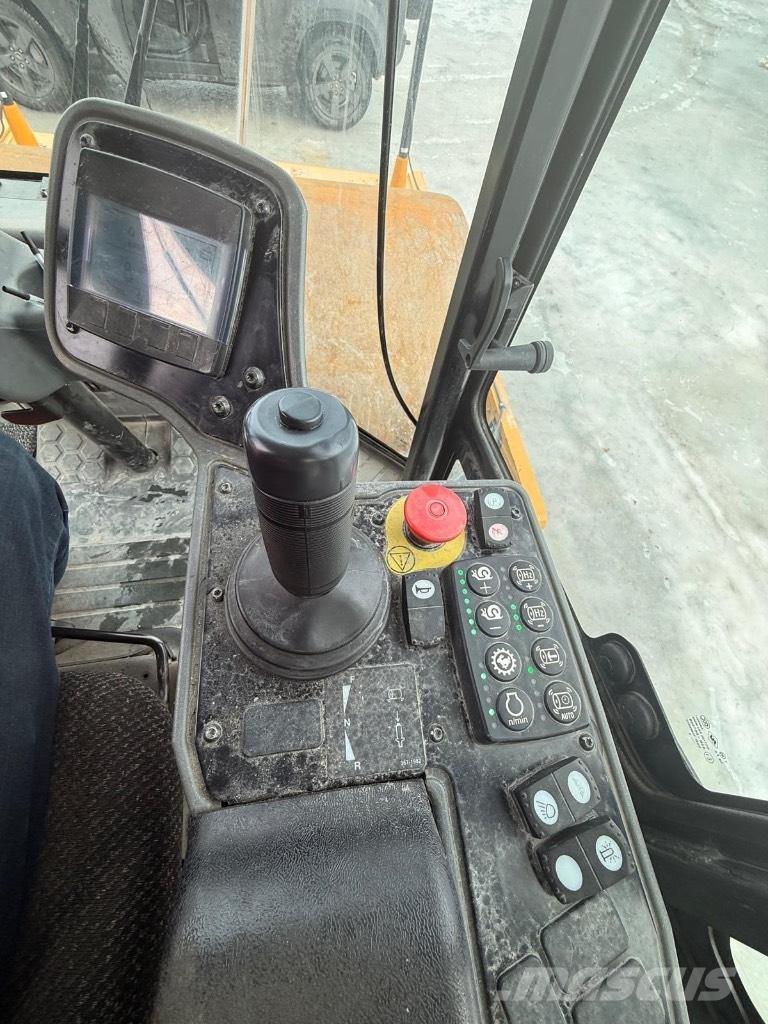 CAT CS 68 B Compactoare monocilindrice