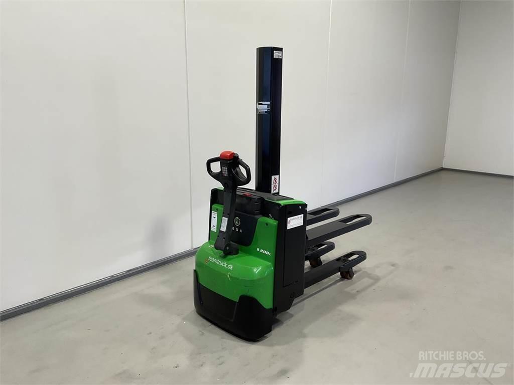 Cesab S208L Transpaleti autopropulsanti