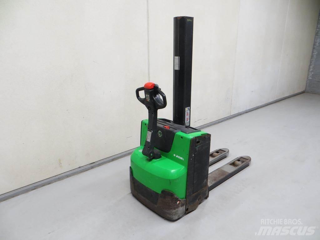 Cesab S208L Transpaleti autopropulsanti