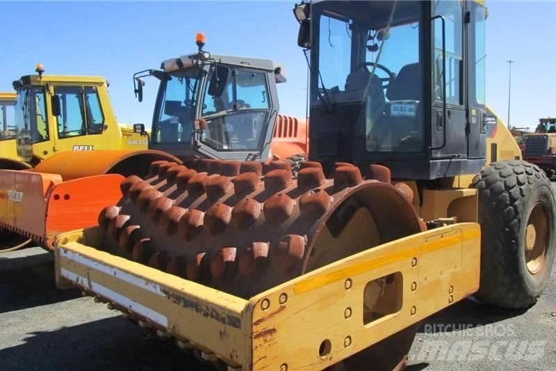 CAT CP533E Cilindri compactori micsti