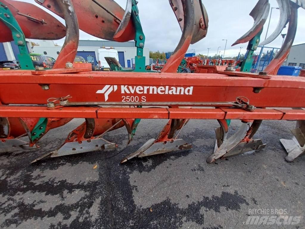 Kverneland 2500S Pluguri conventionale
