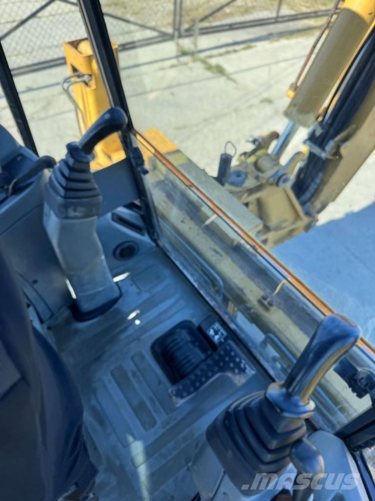 CAT 432 D Buldoexcavatoare