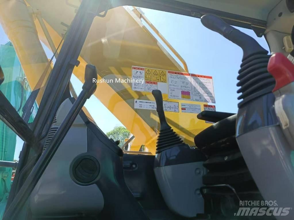 Komatsu PC 220-8 Excavatoare pe șenile
