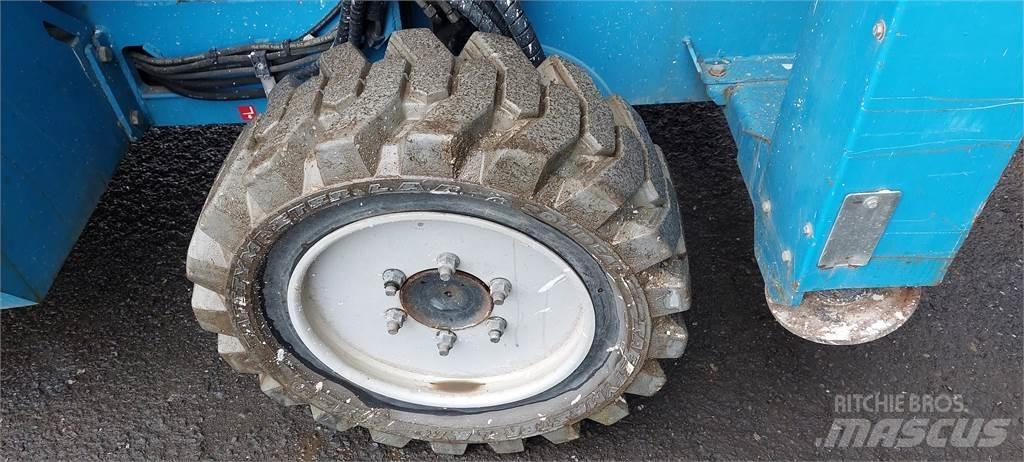  CX15, 4x4 Platforme foarfeca