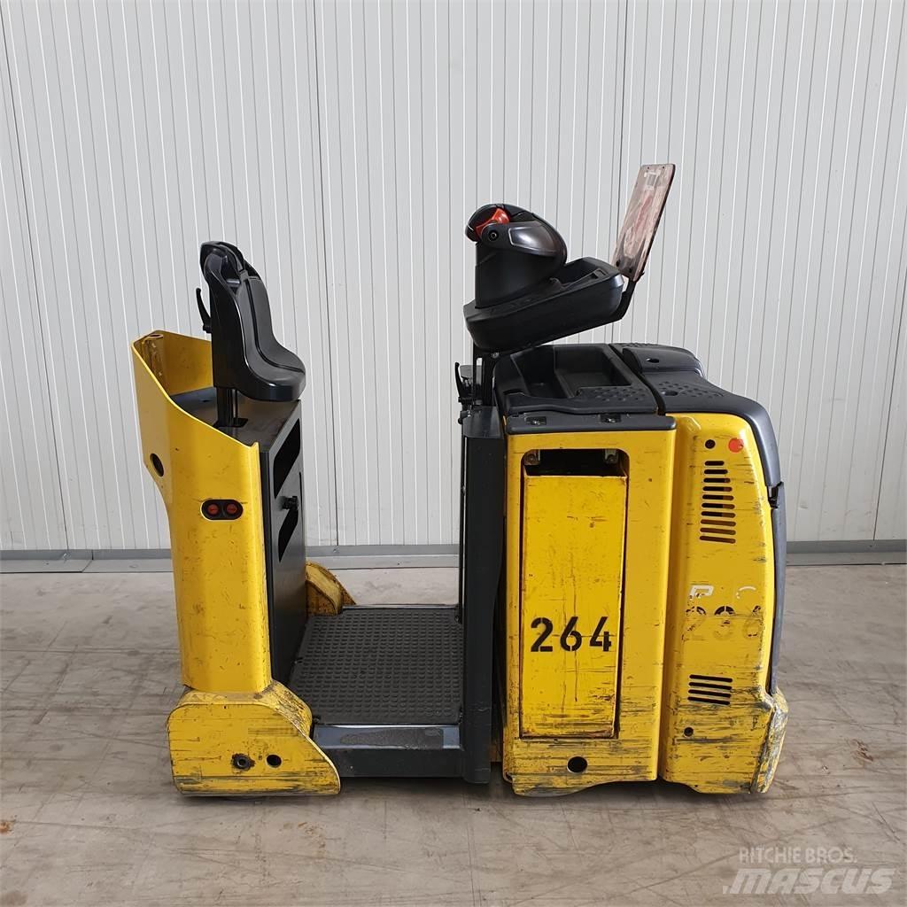 Linde P30C Camioane de tractiune