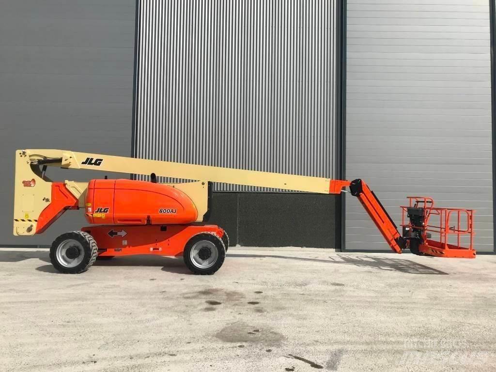 JLG 800 AJ Nacele cu brat articulat