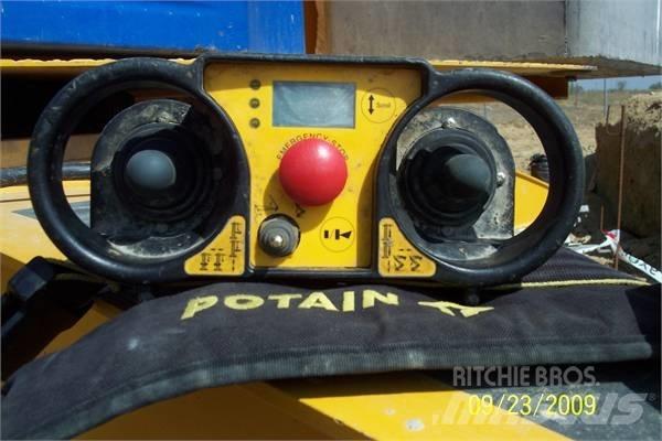 Potain Igo 22 Self erecting cranes