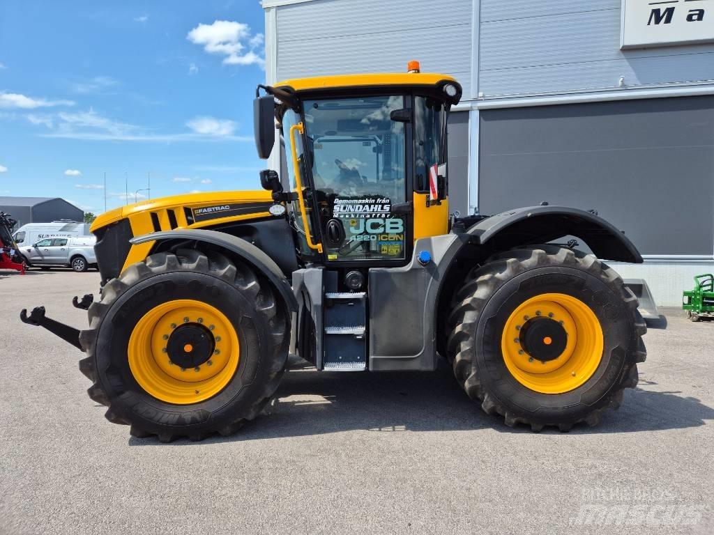 JCB Fastrac 4220 Tractoare