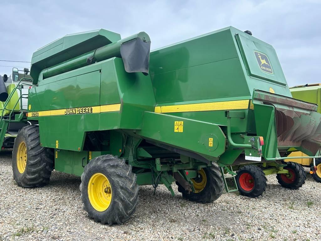 John Deere 2256 Combine de secerat