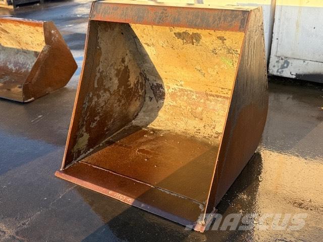 Manitou USED BUCKET Pistoane