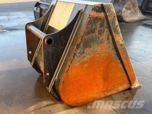 Manitou USED BUCKET Pistoane