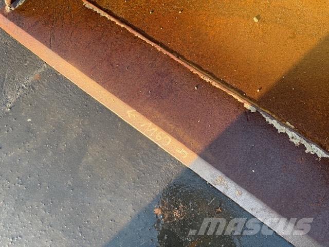 Manitou USED BUCKET Pistoane