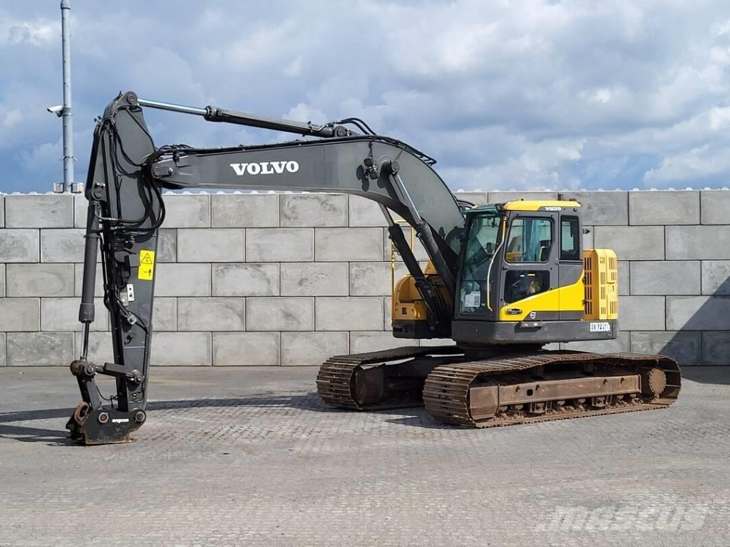 Volvo ECR 235 DL Excavatoare pe șenile
