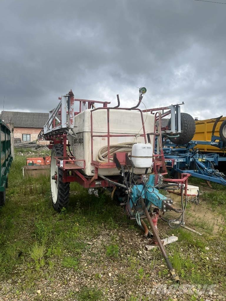 BBG S300 Tractoare agricole sprayers