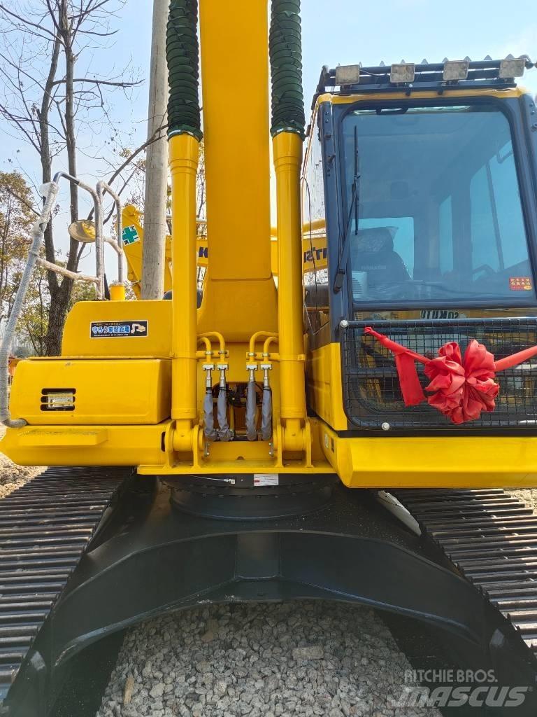 Komatsu PC 200 Excavatoare pe șenile
