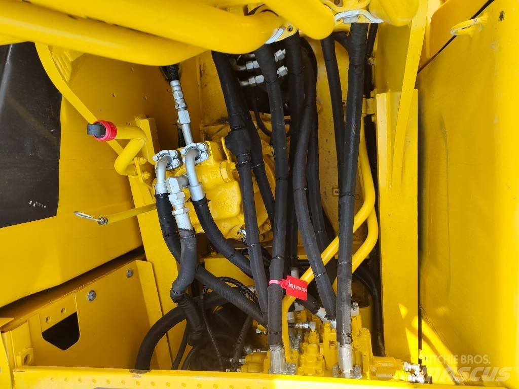 Komatsu PC 200 Excavatoare pe șenile
