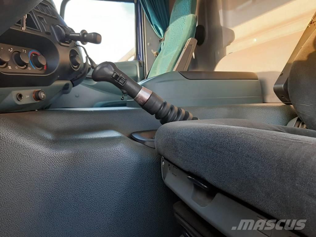 DAF cf85.480 8x2 Camion cu carlig de ridicare