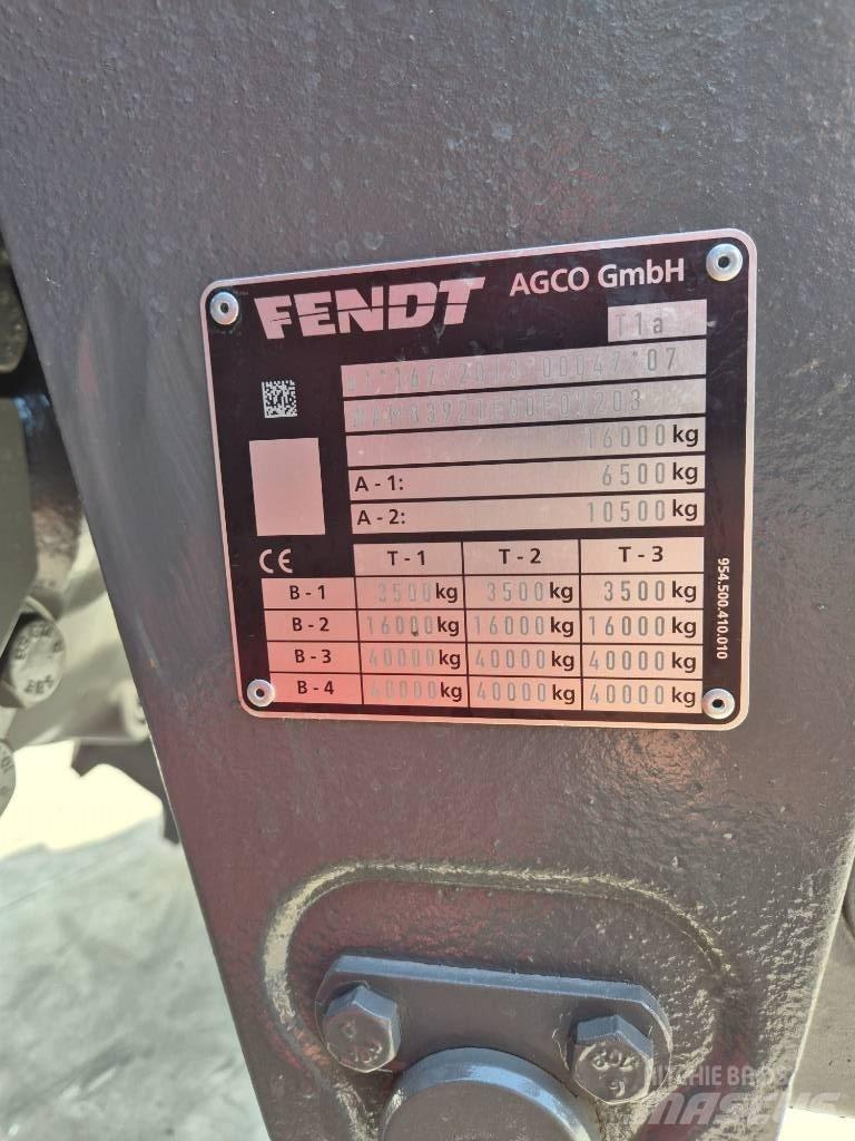 Fendt 822 Vario Tractoare