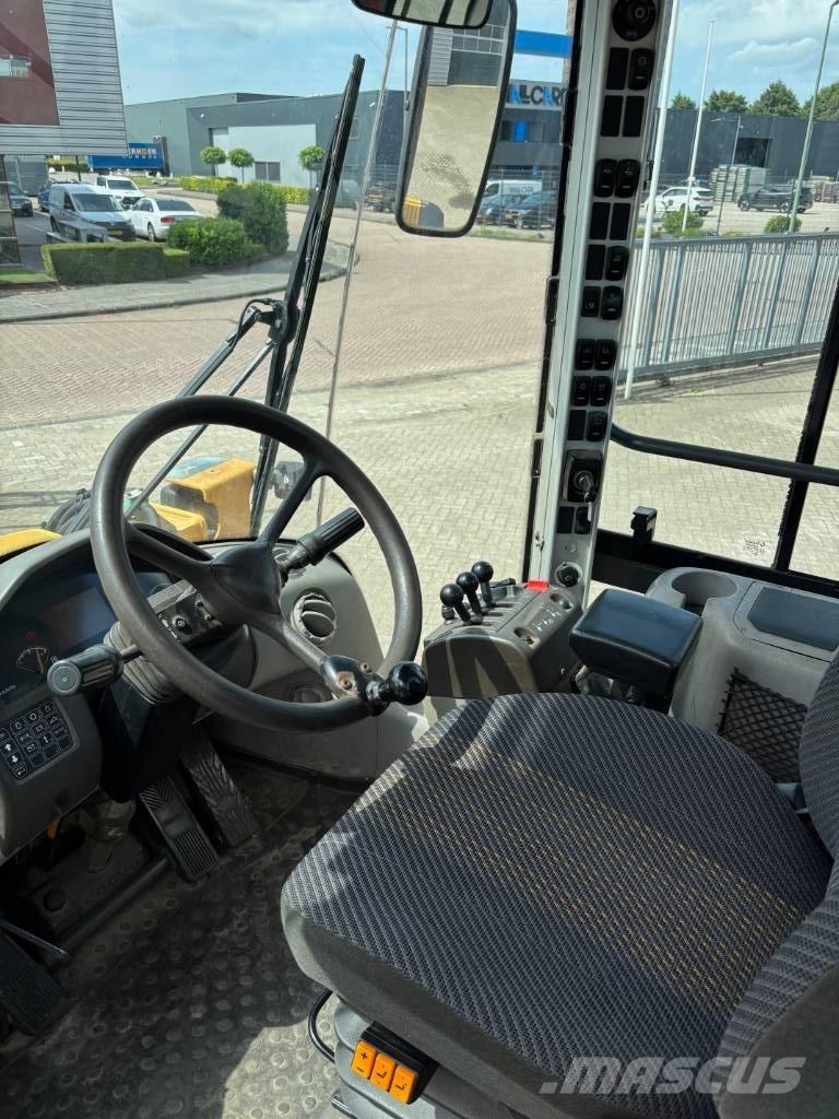 Volvo L 70 F Incarcator pe pneuri