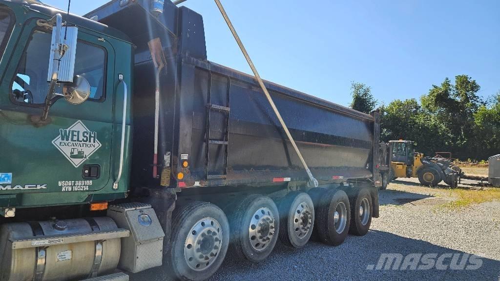 Mack CTP613 Autobasculanta