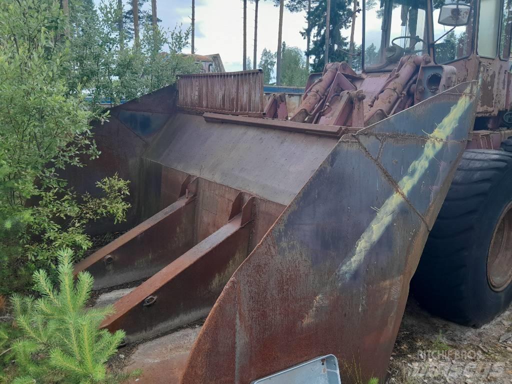 Valmet 1200 Incarcator pe pneuri
