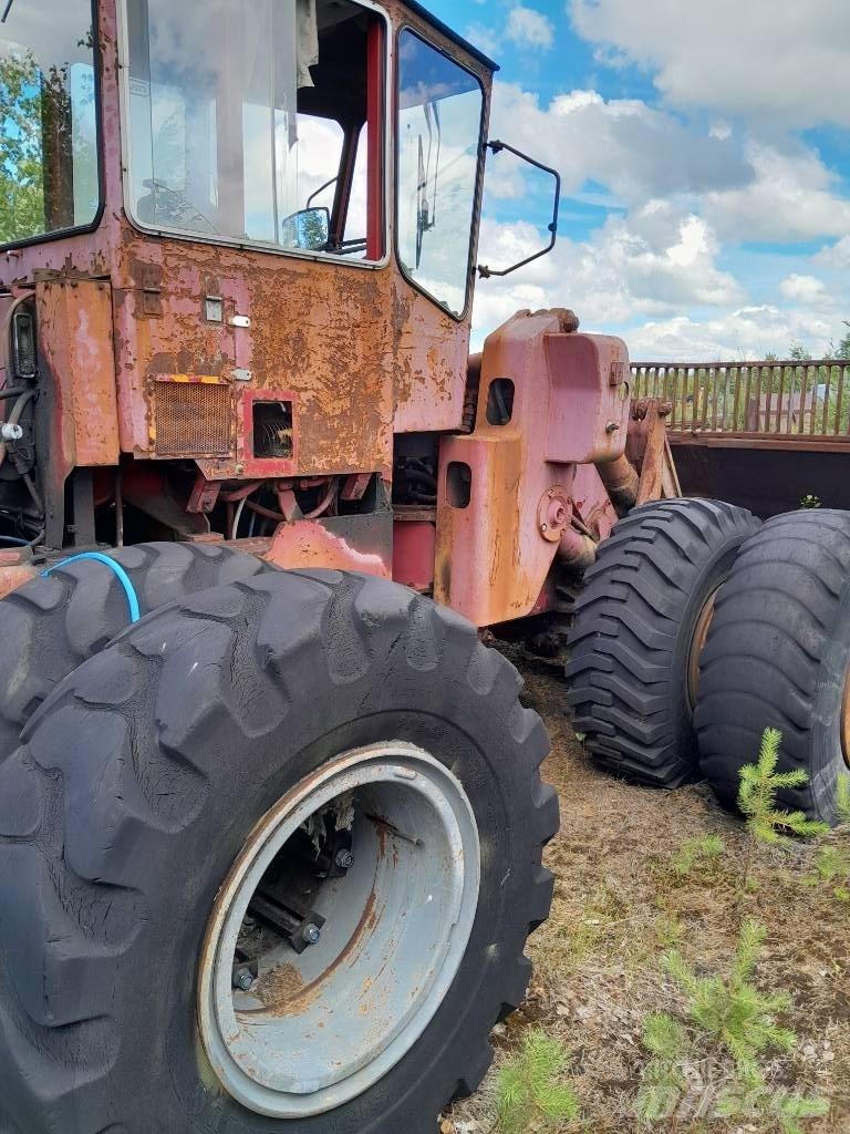 Valmet 1200 Incarcator pe pneuri